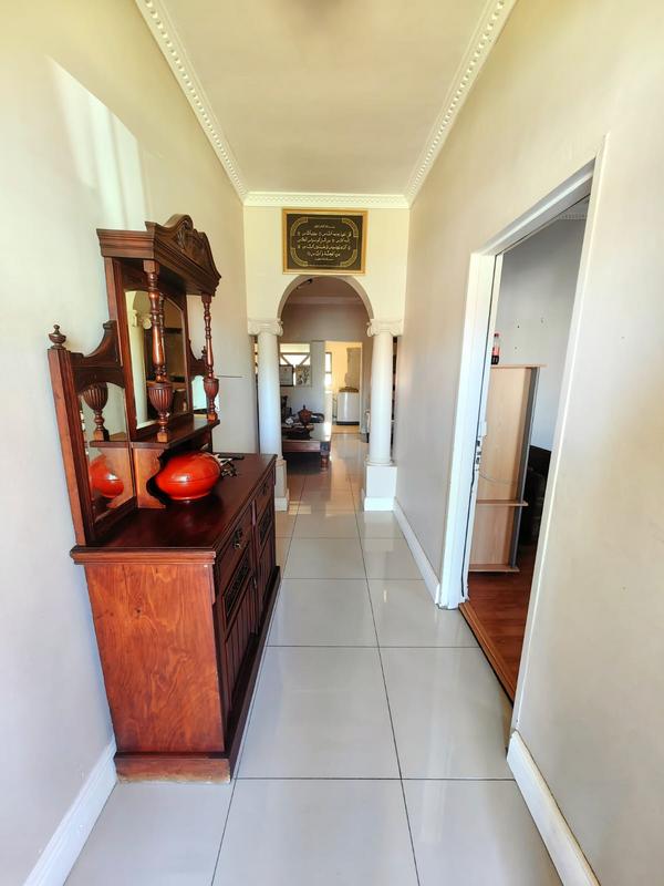 6 Bedroom Property for Sale in Vasco Estate Western Cape